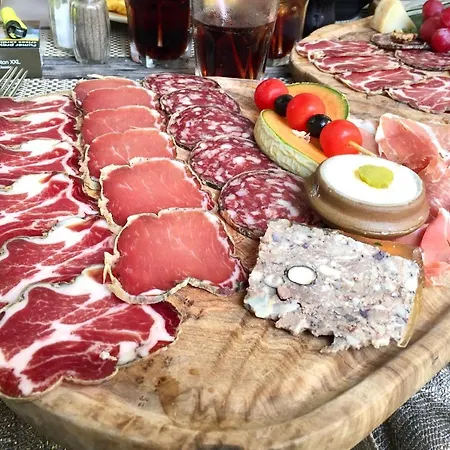 Emilia Santa-Maria-Poggio