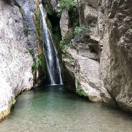 アパート Emilia *