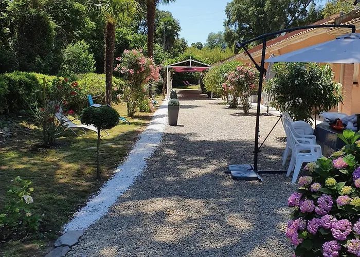 Apartament Emilia Santa-Maria-Poggio (Corsica)