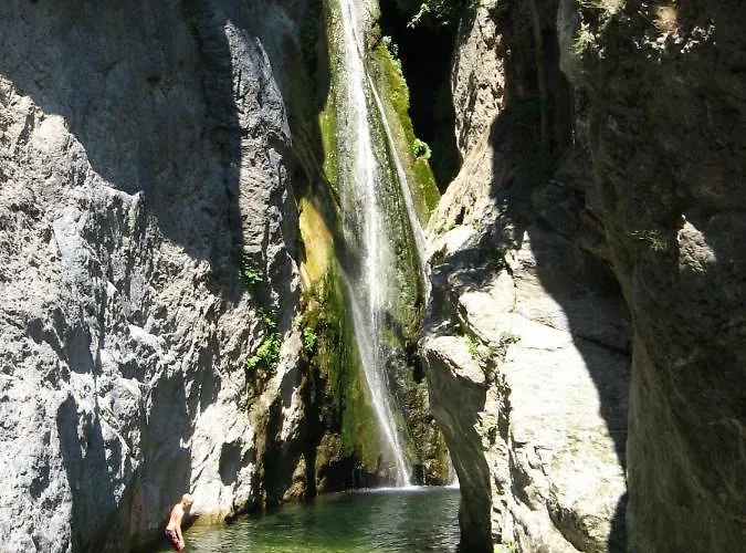 Emilia 圣玛丽亚波焦